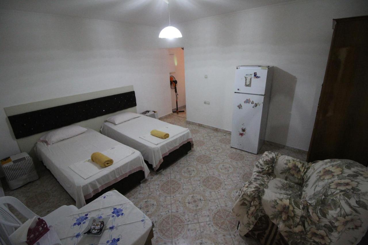 Mona'S Apartments Sarandë Eksteriør bilde