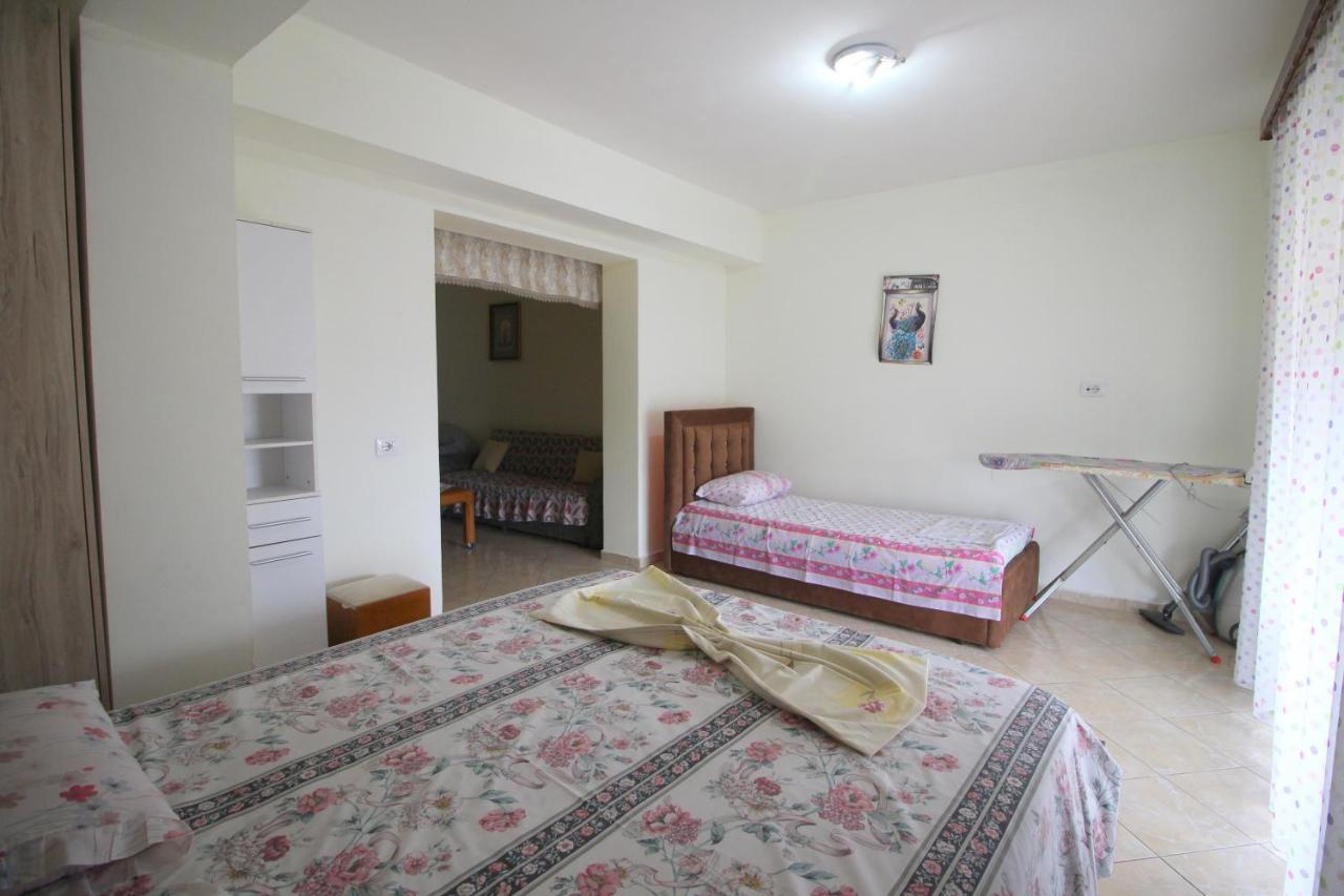 Mona'S Apartments Sarandë Eksteriør bilde