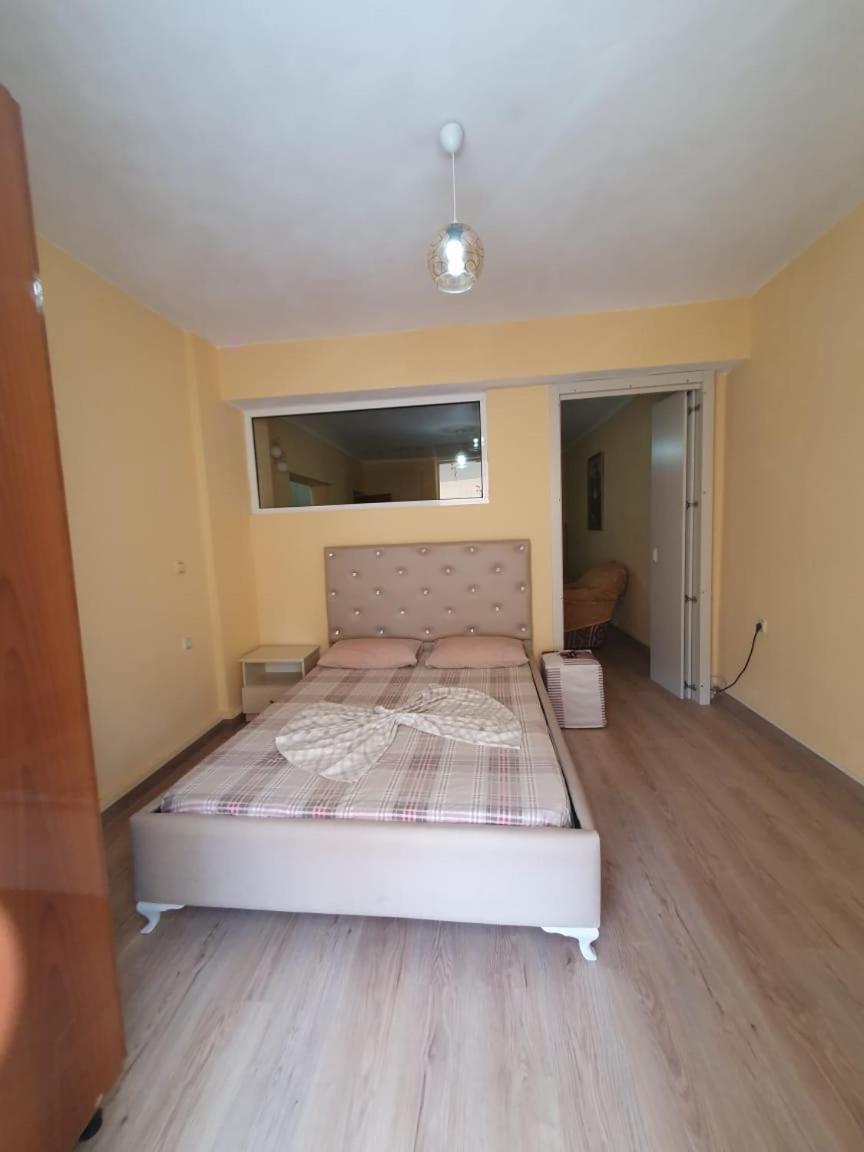 Mona'S Apartments Sarandë Rom bilde