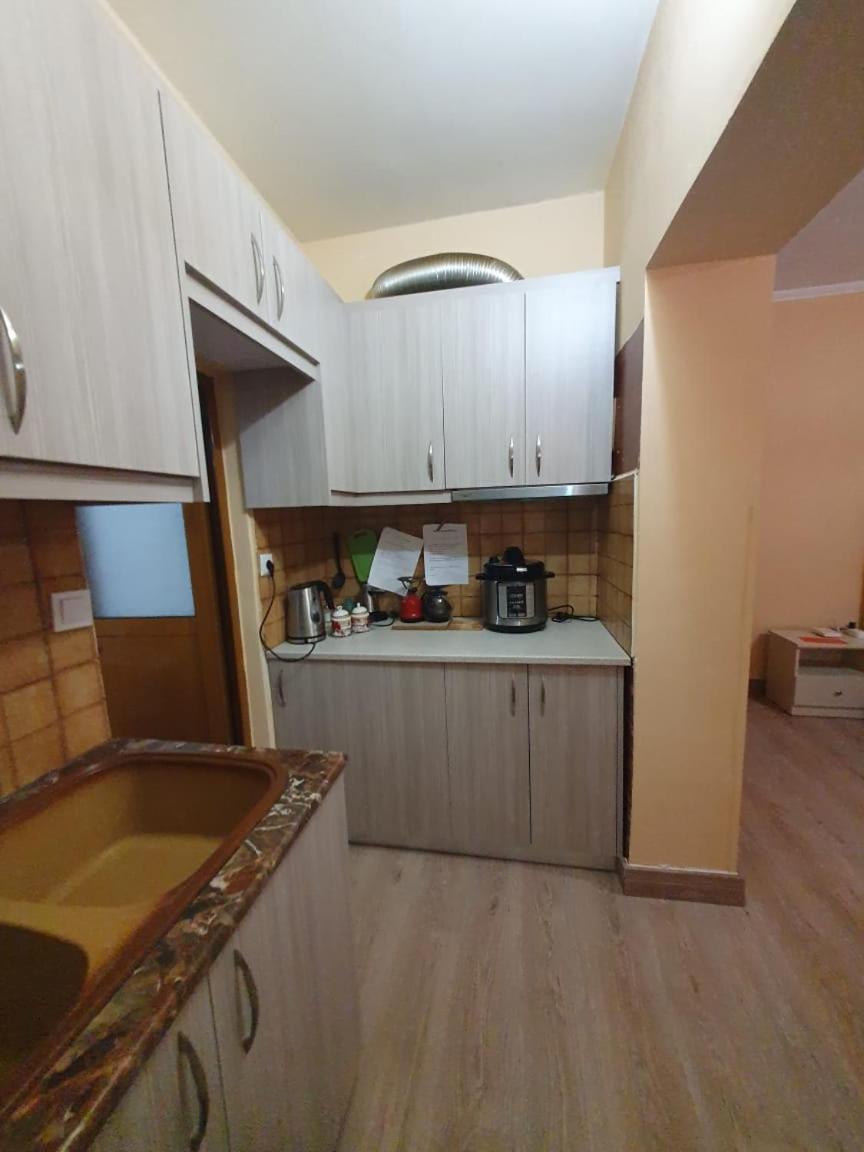 Mona'S Apartments Sarandë Rom bilde