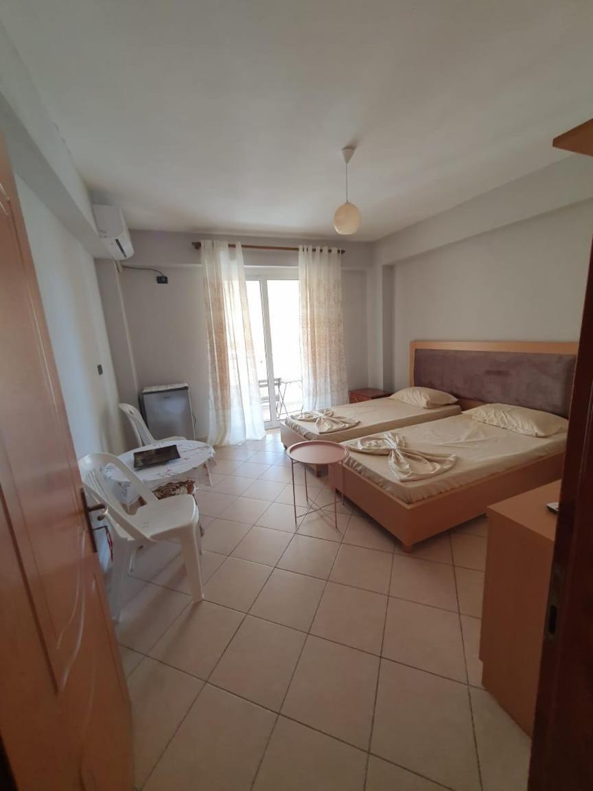 Mona'S Apartments Sarandë Rom bilde