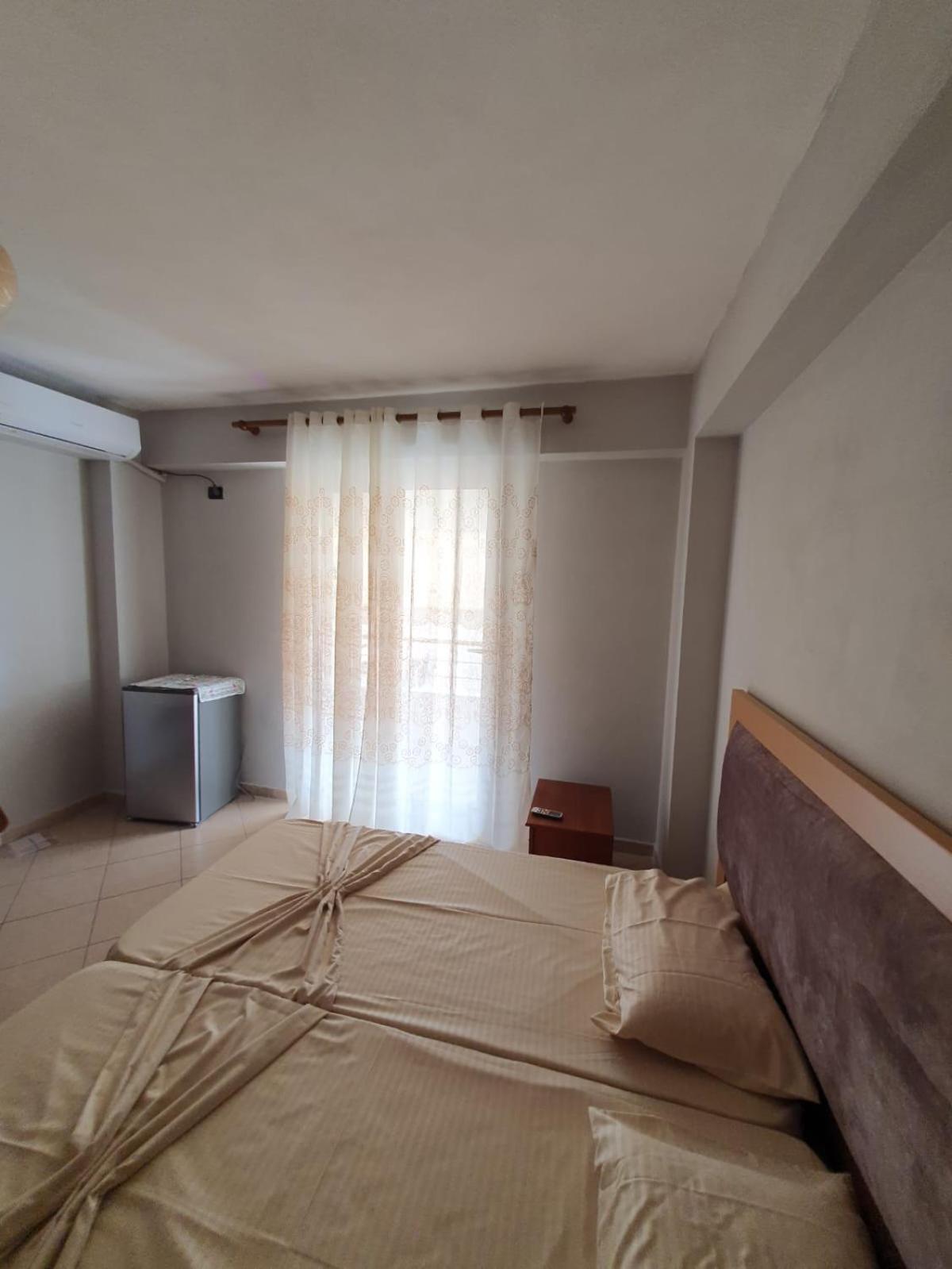 Mona'S Apartments Sarandë Rom bilde